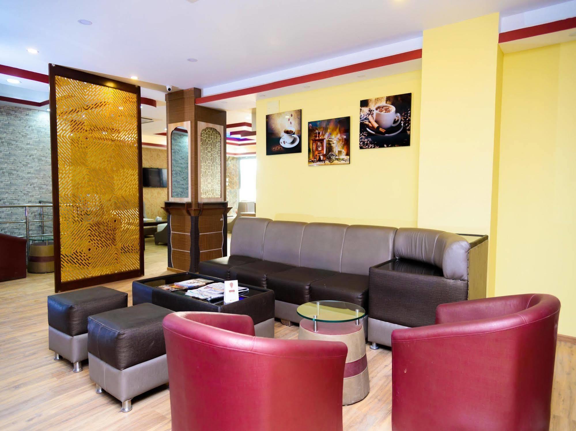 קטמנדו Oyo 105 Hotel Travel Inn מראה חיצוני תמונה